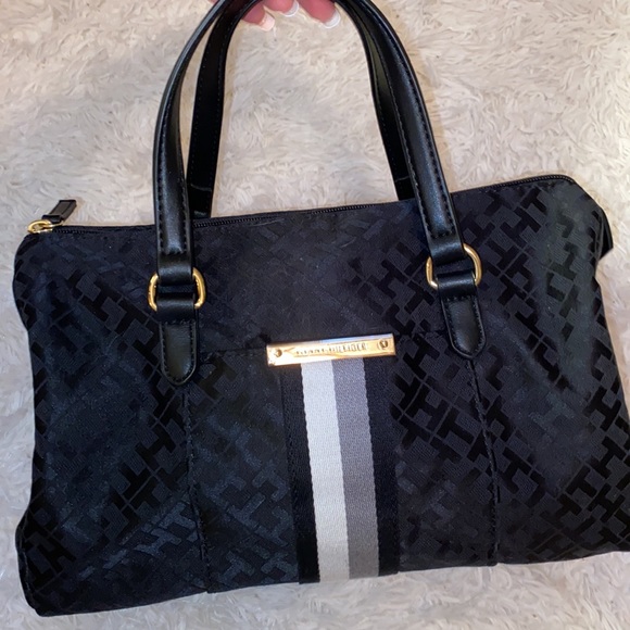 Tommy Hilfiger Handbags - Tommy Hilfiger Handbag
